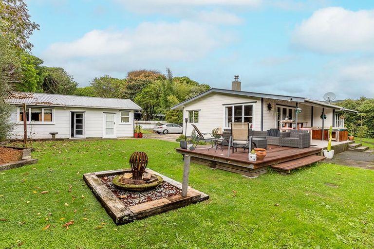 Photo of property in 9 Patterson Grove, Waikanae, 5036