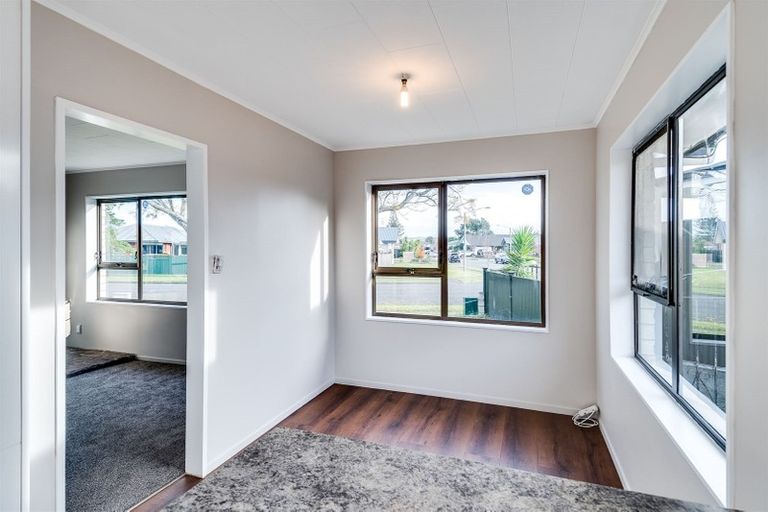 Photo of property in 13 Spriggs Crescent, Greenmeadows, Napier, 4112