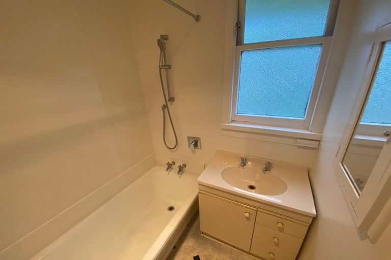 Photo of property in 20 Norana Road, Maoribank, Upper Hutt, 5018