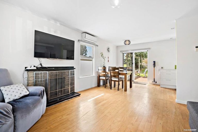 Photo of property in 19 Diana Drive, Glenfield, Auckland, 0627