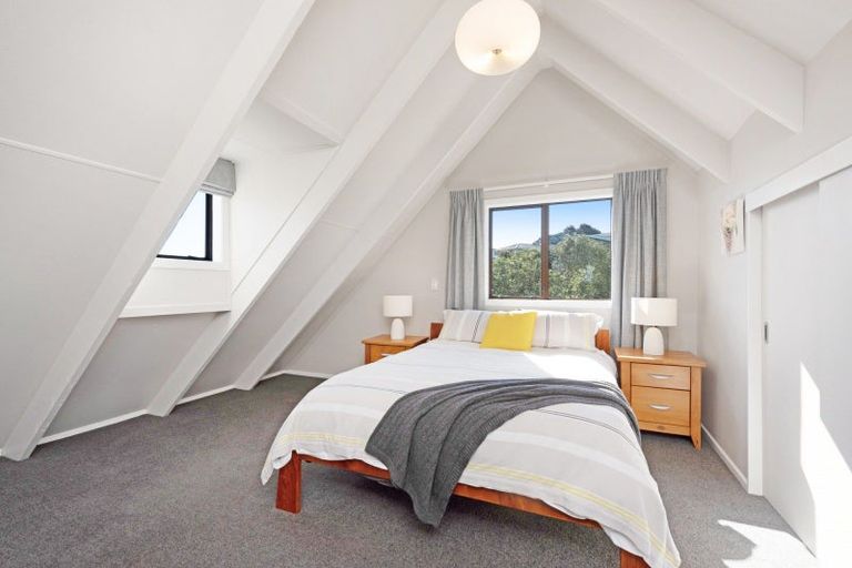 Photo of property in 4 Tatum Way, Johnsonville, Wellington, 6037