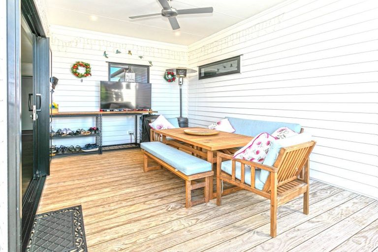 Photo of property in 1 Kingfisher Way, Whiritoa, Whangamata, 3691