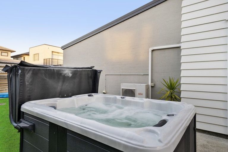 Photo of property in 5 Treestump Road, Takanini, 2112