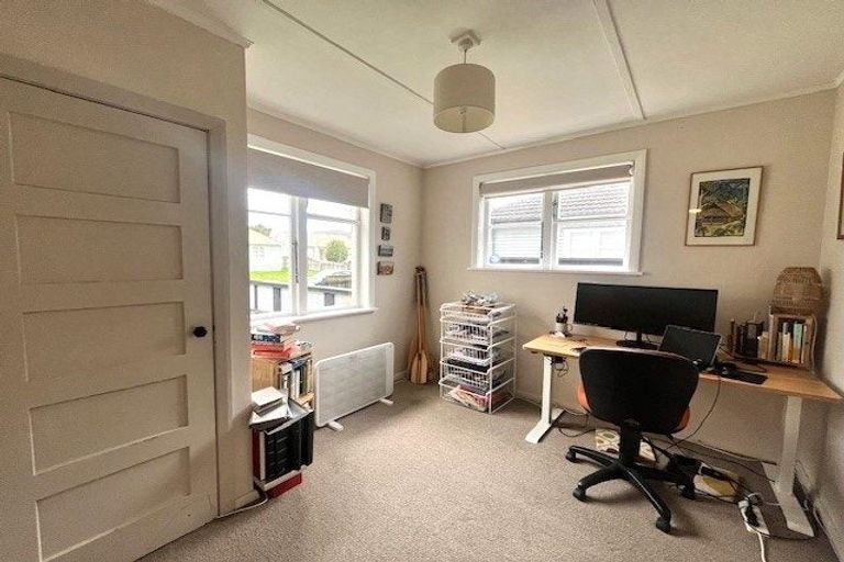 Photo of property in 32 Pilcher Crescent, Naenae, Lower Hutt, 5011