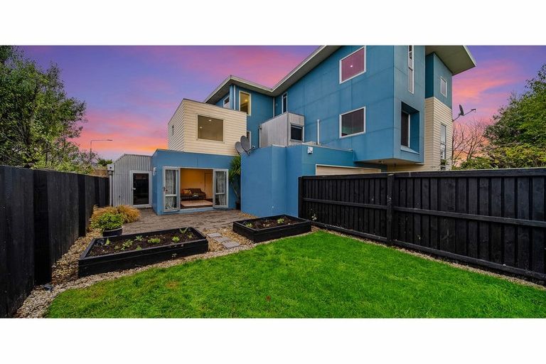 Photo of property in 66 Strickland Street, Sydenham, Christchurch, 8023