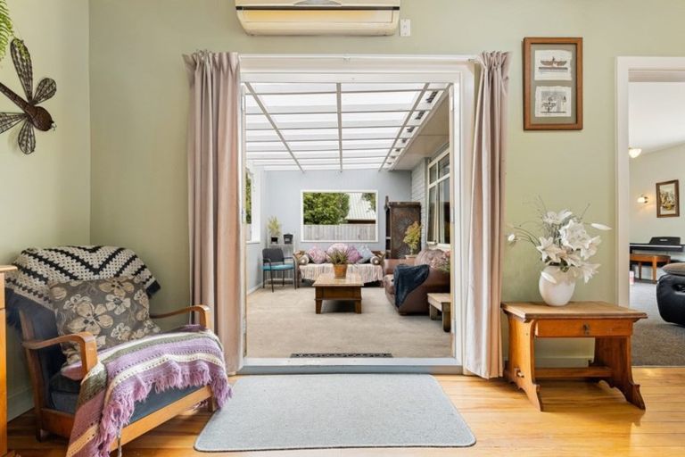 Photo of property in 21 Sarsfield Street, Southbridge, 7602