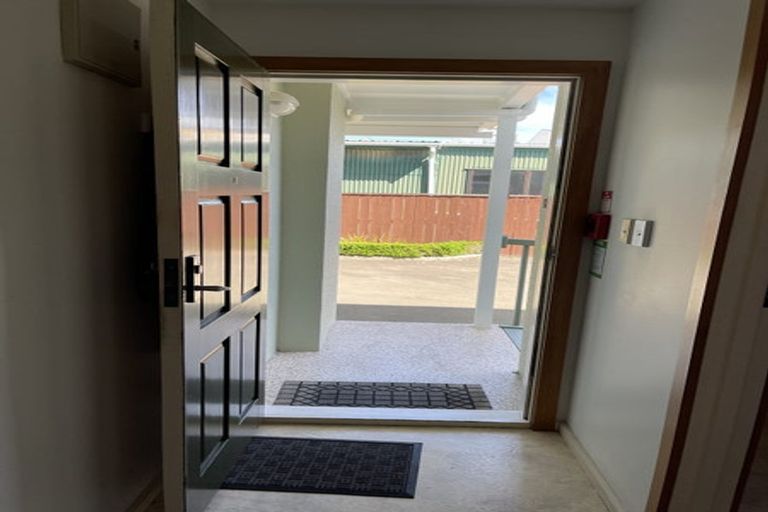 Photo of property in 4b Hatton Street, Karori, Wellington, 6012