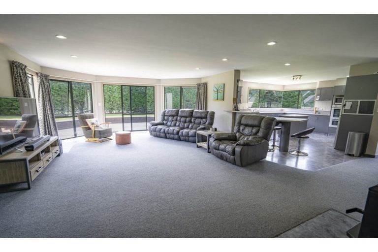 Photo of property in 5 Raeburn Avenue, Otatara, Invercargill, 9879