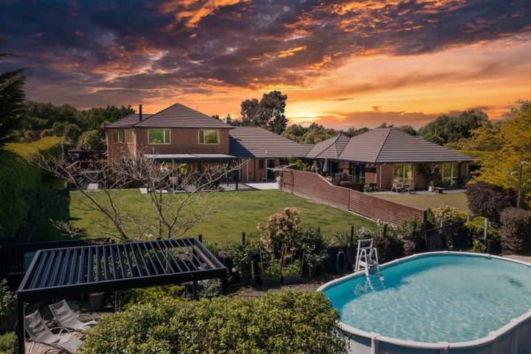 Photo of property in 66 Queens Avenue, Waikuku Beach, 7402