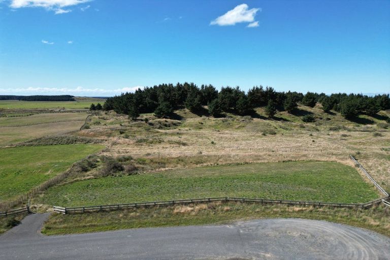 Photo of property in 33 Truebridge Drive, Waitarere, Levin, 5510