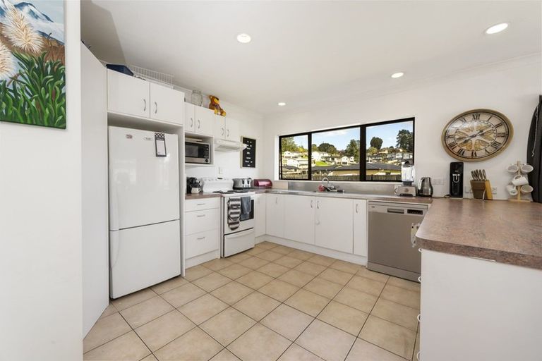 Photo of property in 2 Rata Avenue, Huntly, 3700