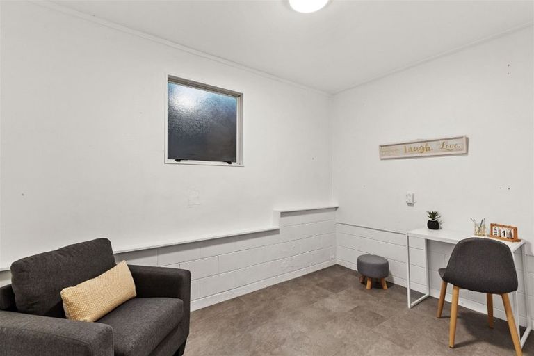 Photo of property in 6 Skyla Place, Massey, Auckland, 0614