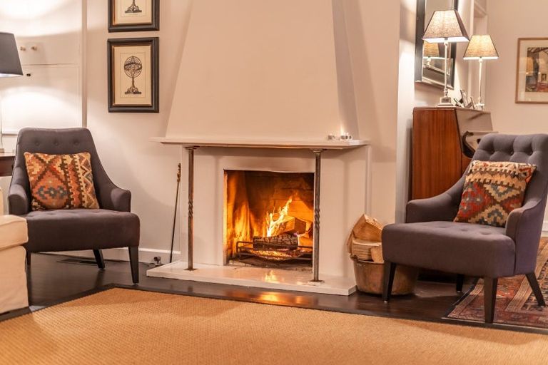 Photo of property in 9 Chatsworth Road, Silverstream, Upper Hutt, 5019