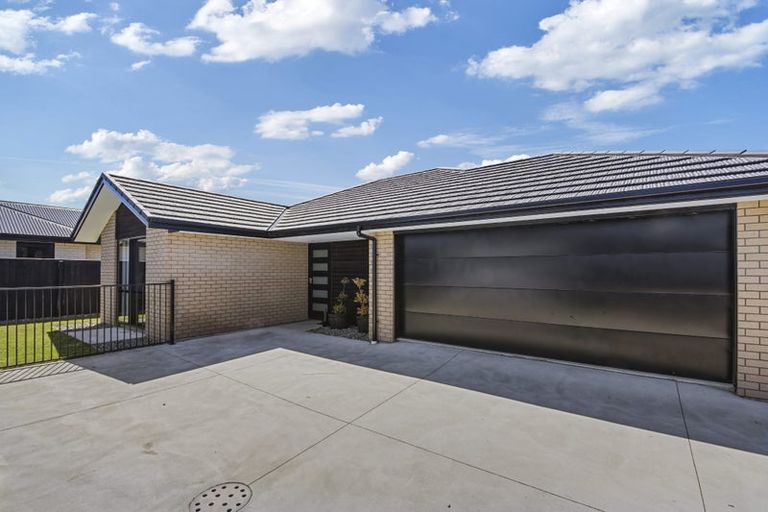 Photo of property in 11 Lock Crescent, Kaiapoi, 7630