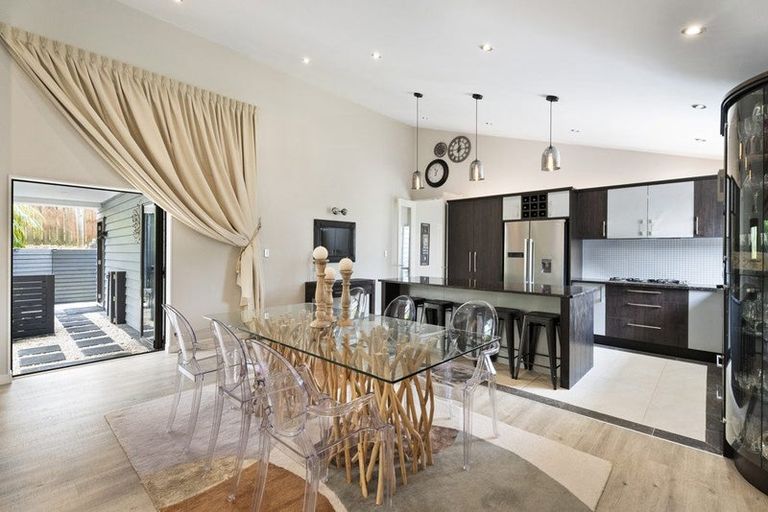 Photo of property in 28 Durbin Court, Greenhithe, Auckland, 0632