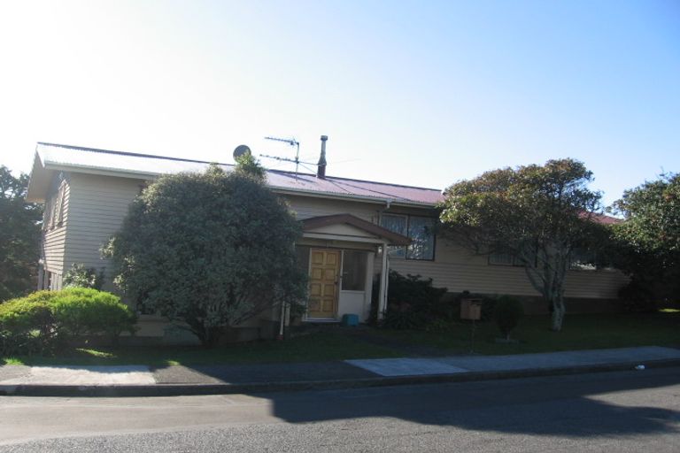 Photo of property in 1 Cranwell Street, Churton Park, Wellington, 6037