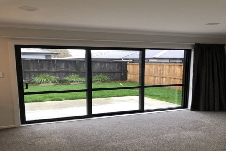 Photo of property in 2/10 Heath Street, Saint Andrews, Hamilton, 3200