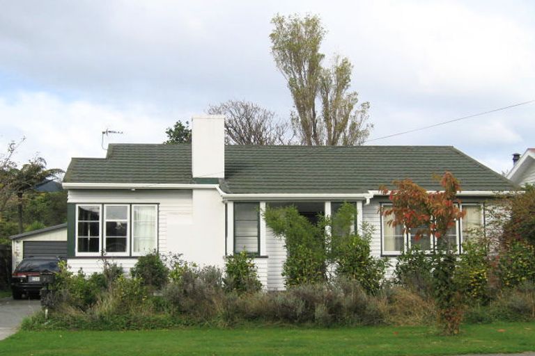 Photo of property in 32 Lincoln Avenue, Epuni, Lower Hutt, 5011