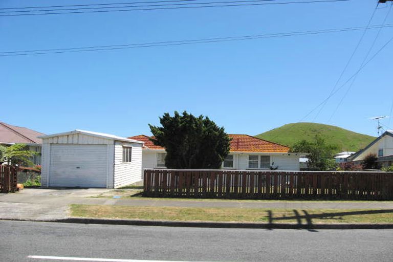Photo of property in 53 Herewini Street, Titahi Bay, Porirua, 5022