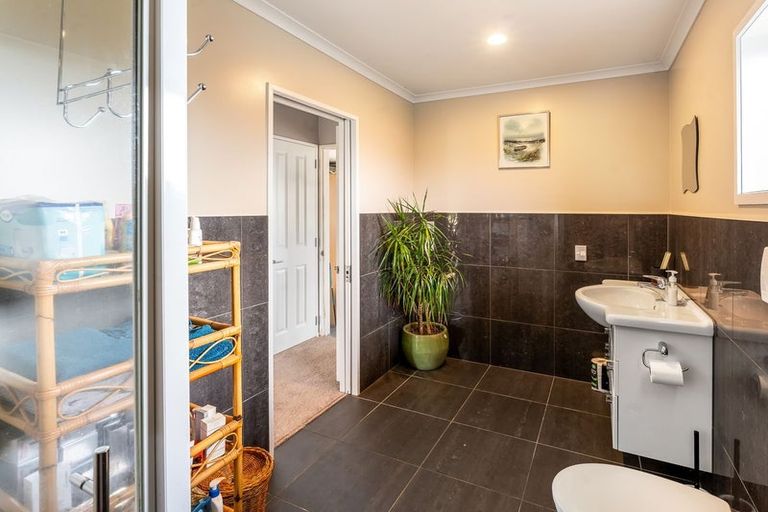 Photo of property in 48 Travers Road, Te Kauwhata, 3782
