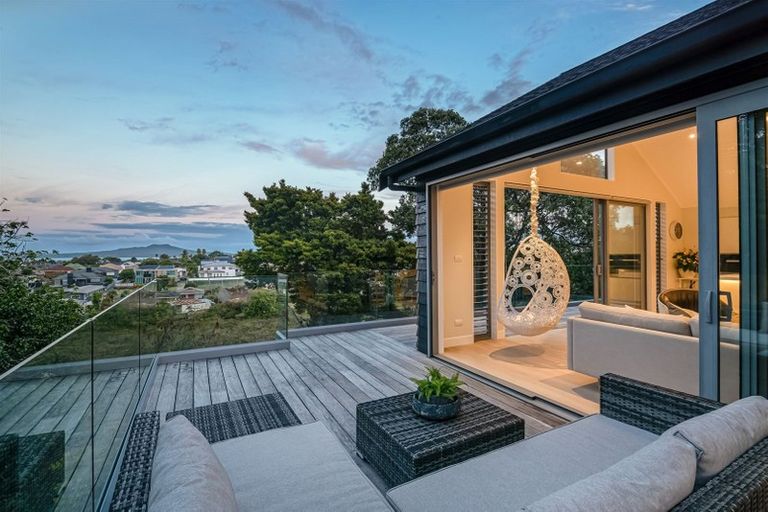 Photo of property in 7a Prospect Terrace, Milford, Auckland, 0620