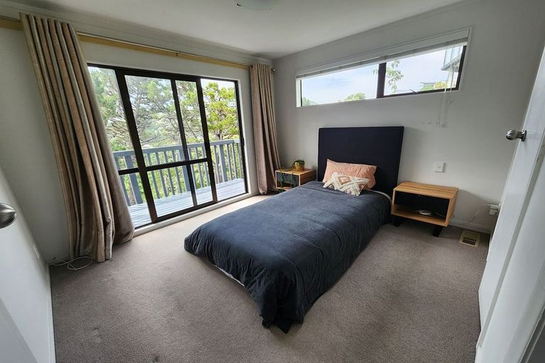 Photo of property in 132 Wadestown Road, Wadestown, Wellington, 6012