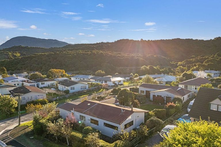 Photo of property in 2 Victoria Close, Picton, 7220