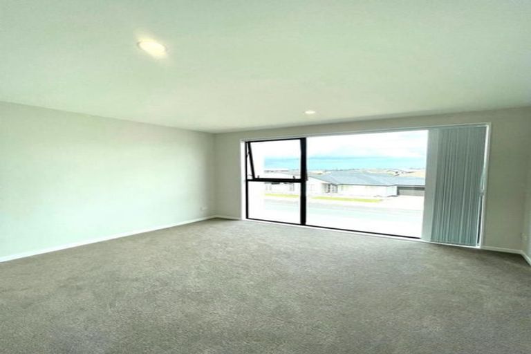 Photo of property in 26 Hinonga Loop, Silverdale, 0932
