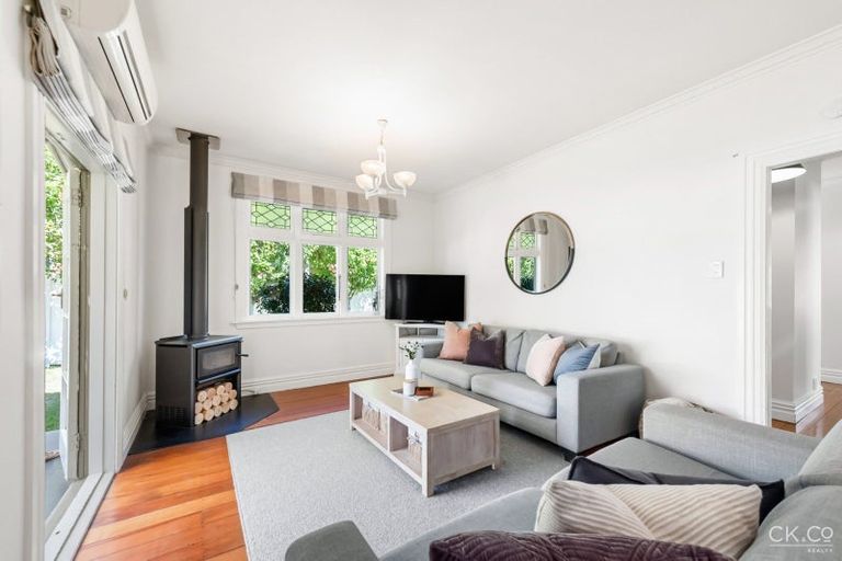 Photo of property in 388 Fergusson Drive, Heretaunga, Upper Hutt, 5018