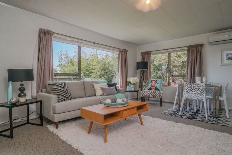 Photo of property in 2/9 Lancaster Road, Beach Haven, Auckland, 0626