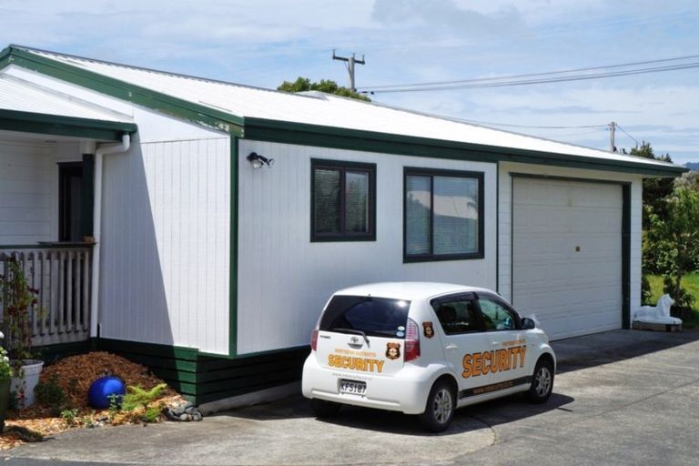 Photo of property in 286 One Tree Point Road, One Tree Point, 0118