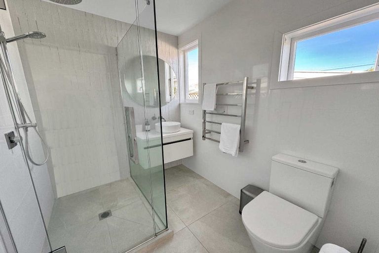 Photo of property in 1/155 Weston Road, St Albans, Christchurch, 8052