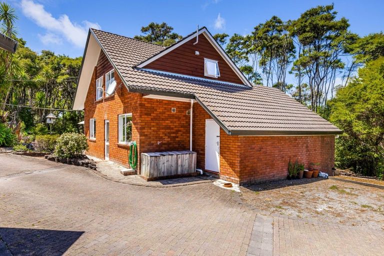 Photo of property in 17 Yelash Road, Massey, Auckland, 0614