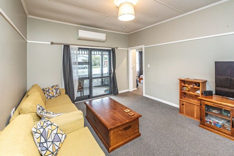 Photo of property in 74 Portal Street, Durie Hill, Whanganui, 4500