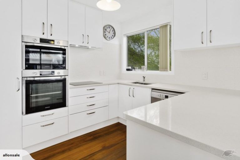 Photo of property in 800 East Coast Road, Oteha, Auckland, 0630