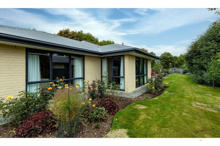 Photo of property in 266 Talbot Street, Geraldine, 7930