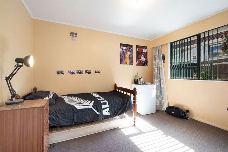 Photo of property in 2/17 Rose Street, Ranui, Porirua, 5024