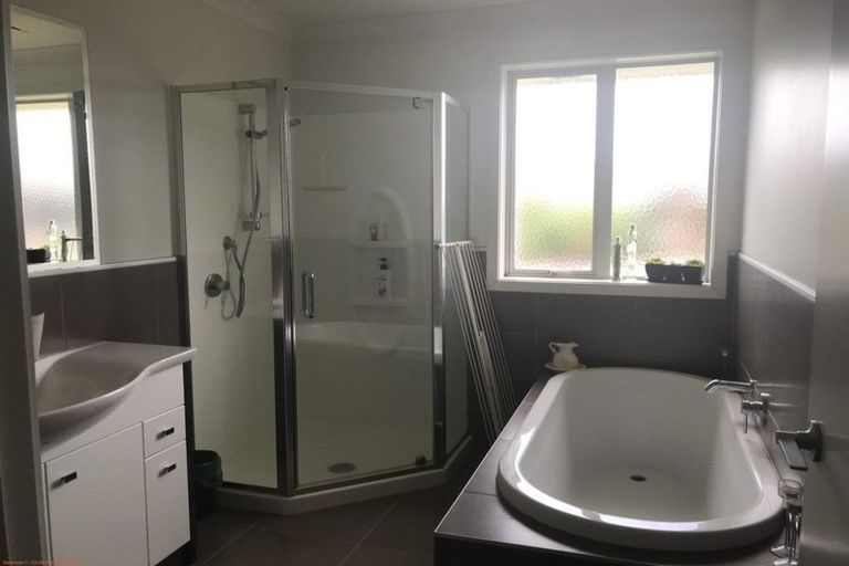 Photo of property in 42 Somerton Drive, Huntington, Hamilton, 3210