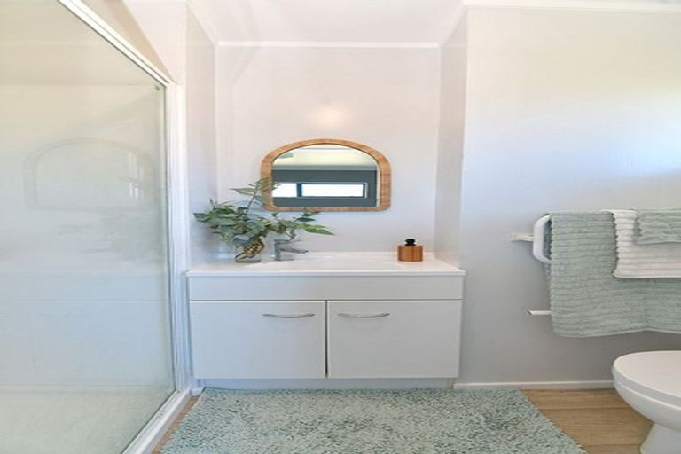 Photo of property in 5 Ellenbury Place, Stanmore Bay, Whangaparaoa, 0932