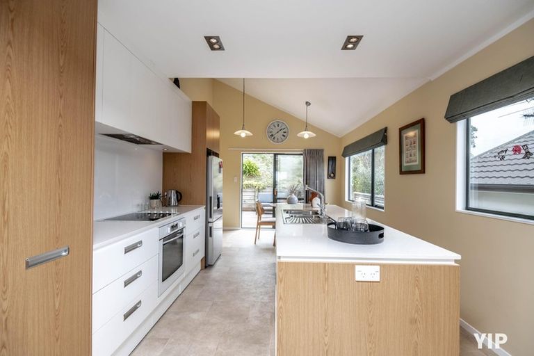 Photo of property in 4 Meadowcroft Grove, Johnsonville, Wellington, 6037