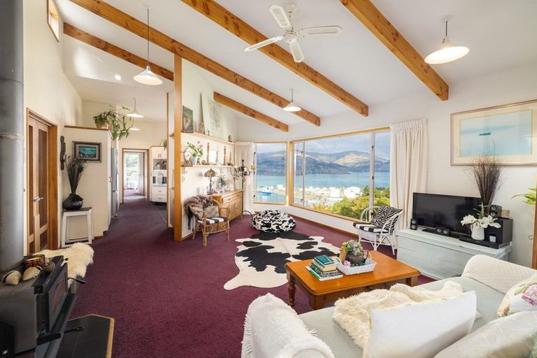 Photo of property in 15 Harmans Road, Lyttelton, 8082