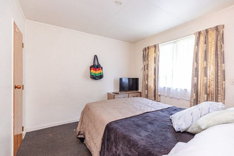 Photo of property in 8 Queen Street, Aramoho, Whanganui, 4500