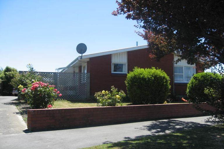 Photo of property in 2/18 Colligan Street, Upper Riccarton, Christchurch, 8041