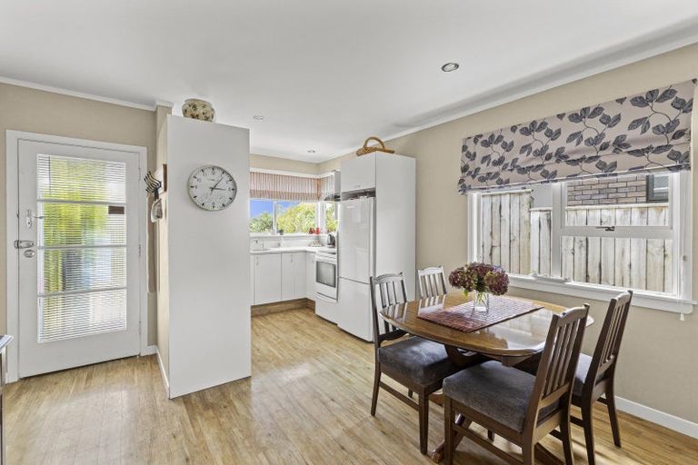 Photo of property in 230 Frankley Road, Frankleigh Park, New Plymouth, 4310