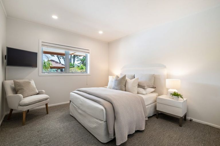 Photo of property in 14 Oscar Road, Greenhithe, Auckland, 0632