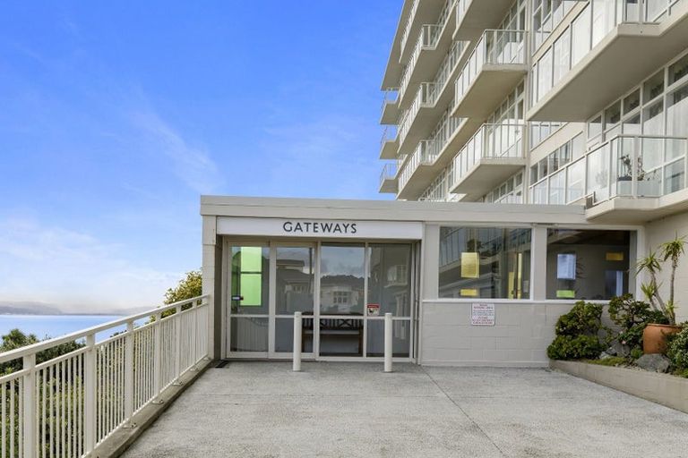 Photo of property in Gateway Apartments, 19 Maida Vale Road, Roseneath, Wellington, 6011