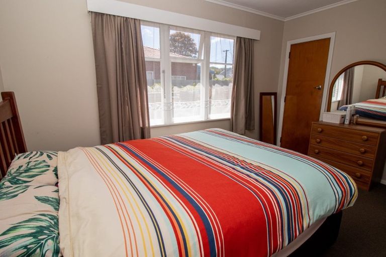 Photo of property in 9a Whites Line West, Woburn, Lower Hutt, 5010