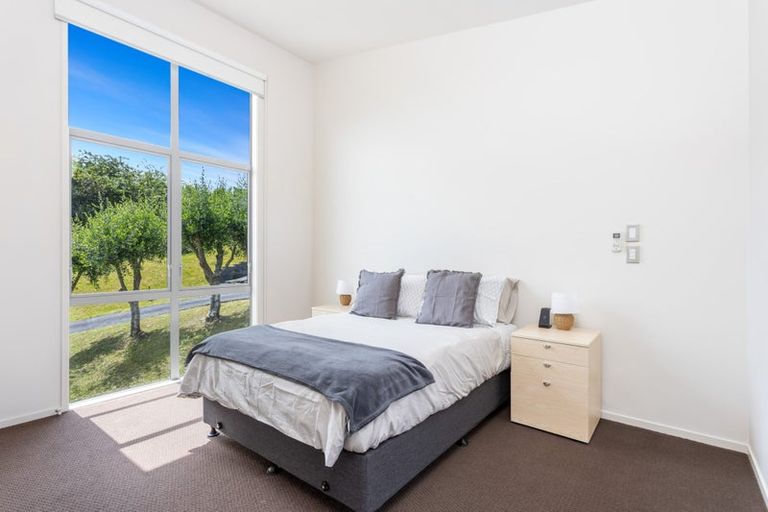 Photo of property in 92 Pemberton Avenue, Bayview, Auckland, 0629