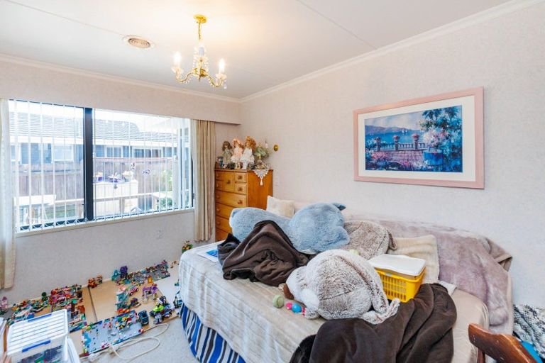 Photo of property in 15 Kentucky Way, Awapuni, Palmerston North, 4412