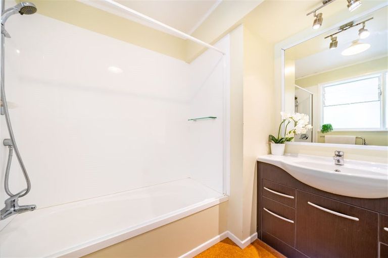 Photo of property in 63 Wyndham Road, Pinehaven, Upper Hutt, 5019